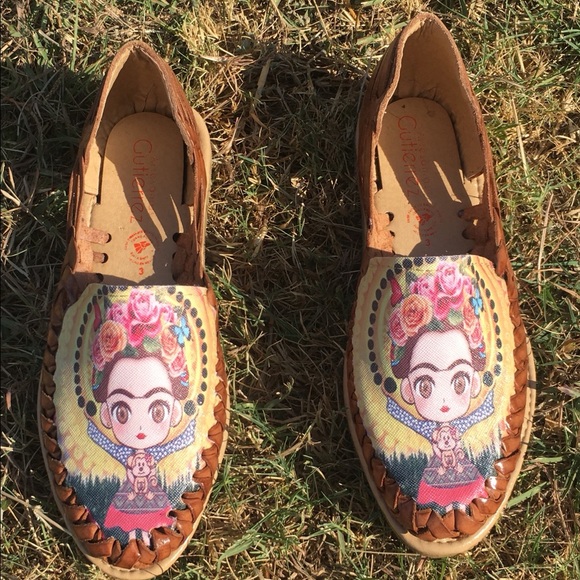 Frida Kahlo Huaraches (sandals) - Picture 1 of 3